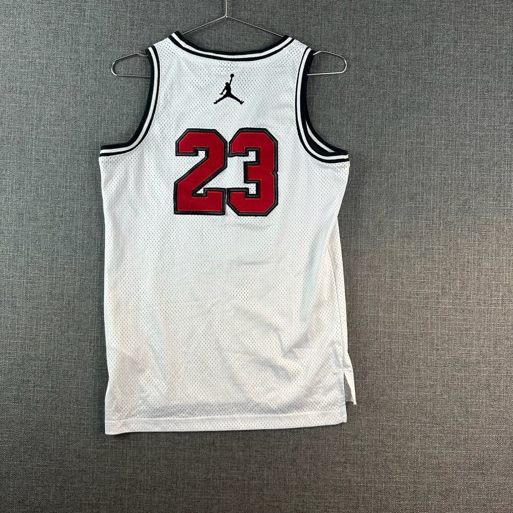 Vintage Jordan 23 Basketball Jersey Youth Large White Black Red Y2K - Picture 2 of 7